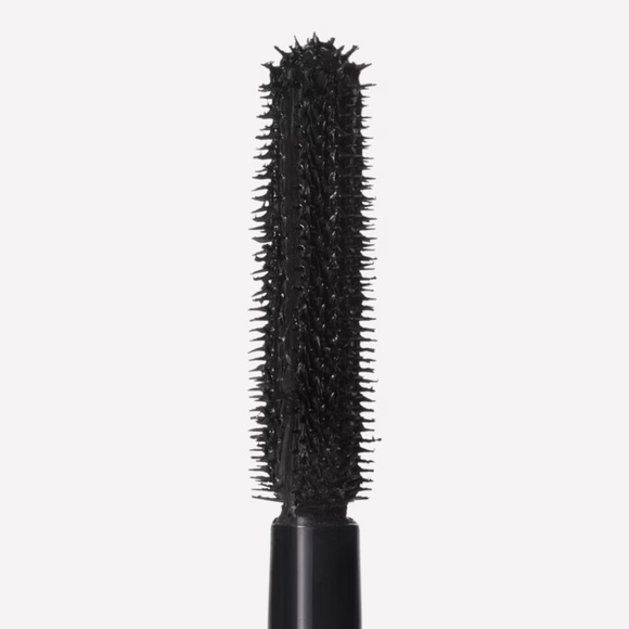MAC Mascara Extreme Dimension Waterproof 13g: Bold volume. - Picture 3 of 5